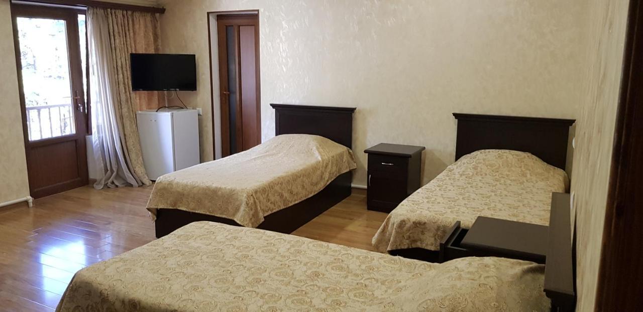 Ruzan Hotel Іджеван Екстер'єр фото