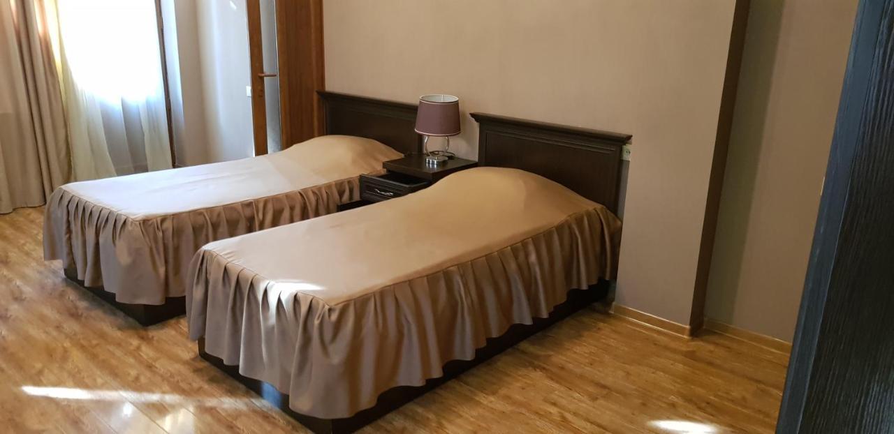 Ruzan Hotel Іджеван Екстер'єр фото