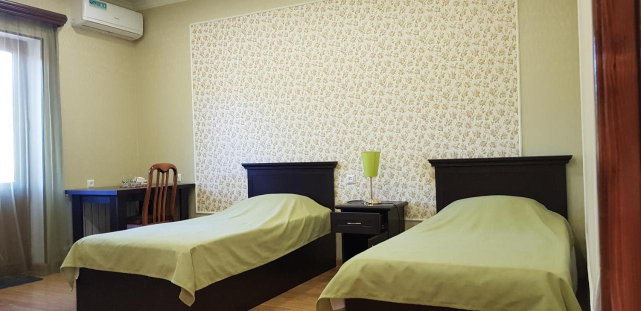 Ruzan Hotel Іджеван Екстер'єр фото