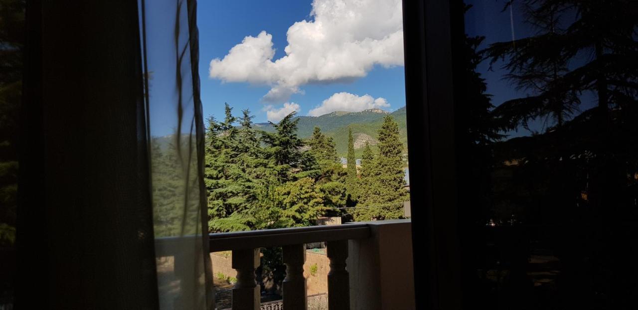 Ruzan Hotel Іджеван Екстер'єр фото