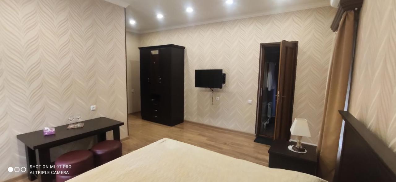 Ruzan Hotel Іджеван Екстер'єр фото